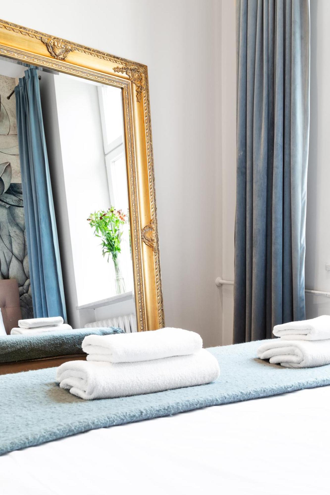 Househost Apartment: Lazarza Street Cracovia Esterno foto